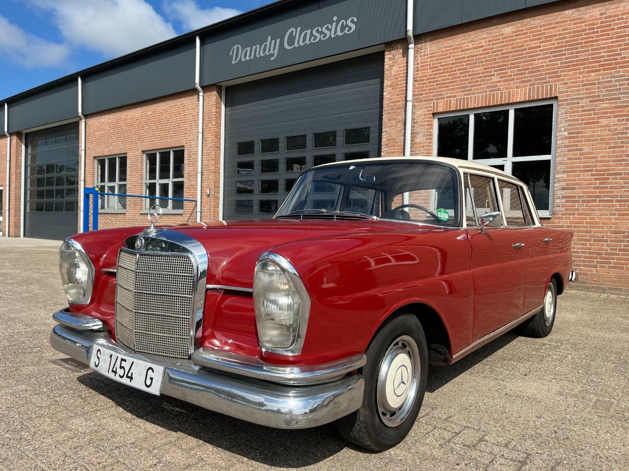 MERCEDES 220 B W111 - 1964 LesAnciennes.com