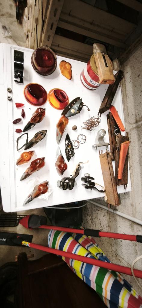 Flèche CITROEN Traction LesAnciennes.com