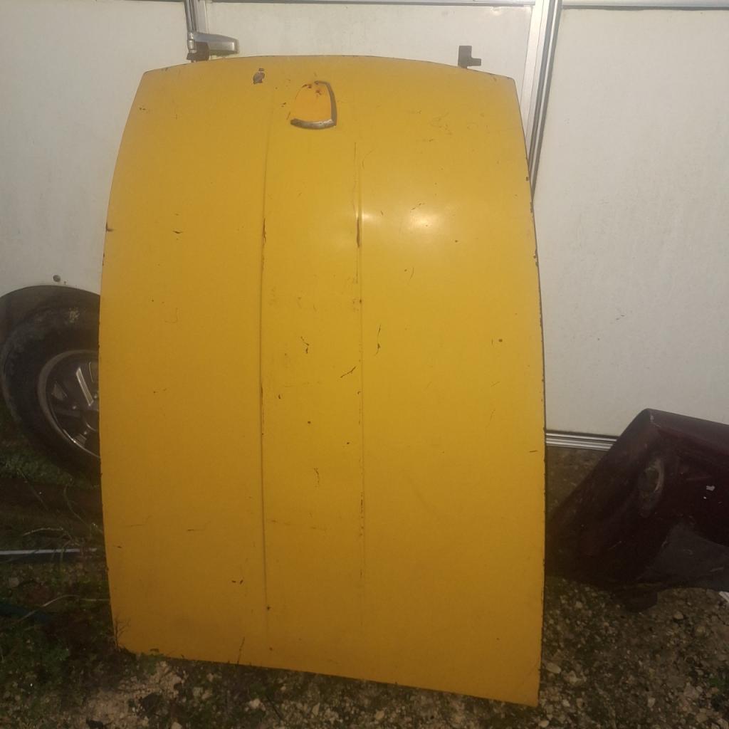 Capot Panhard 24 CT et BT LesAnciennes.com