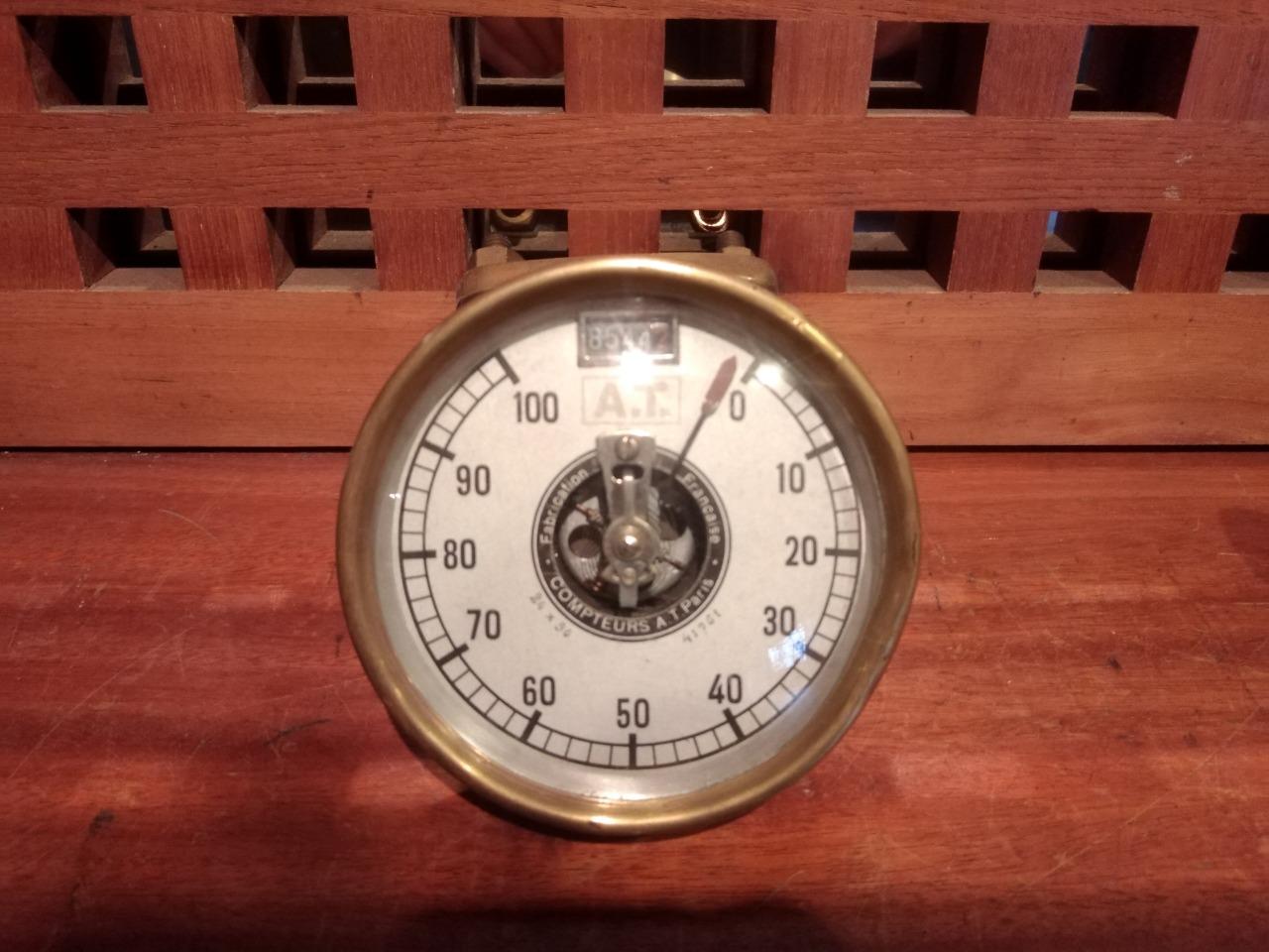 COMPTEUR A.T Ancêtres LesAnciennes.com