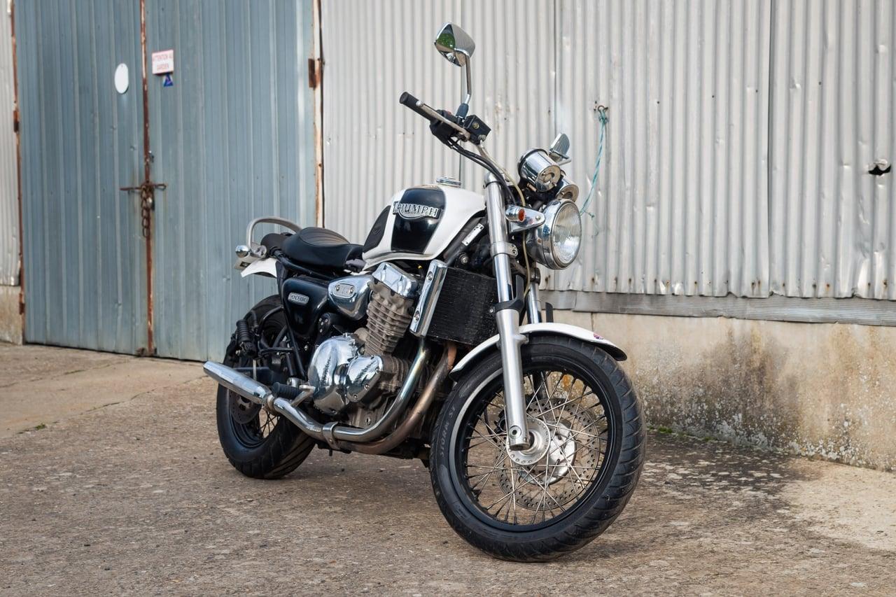 1997 Triumph Thunderbird 900 LesAnciennes.com