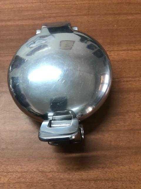 Bouchon de remplissage de carburant Ferrari 250 LesAnciennes.com