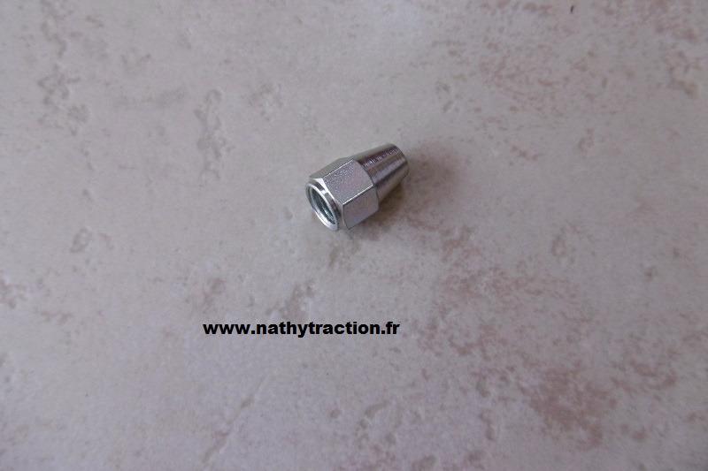 Ecrou fileté pour tube frein TRACTION 11CV LesAnciennes.com