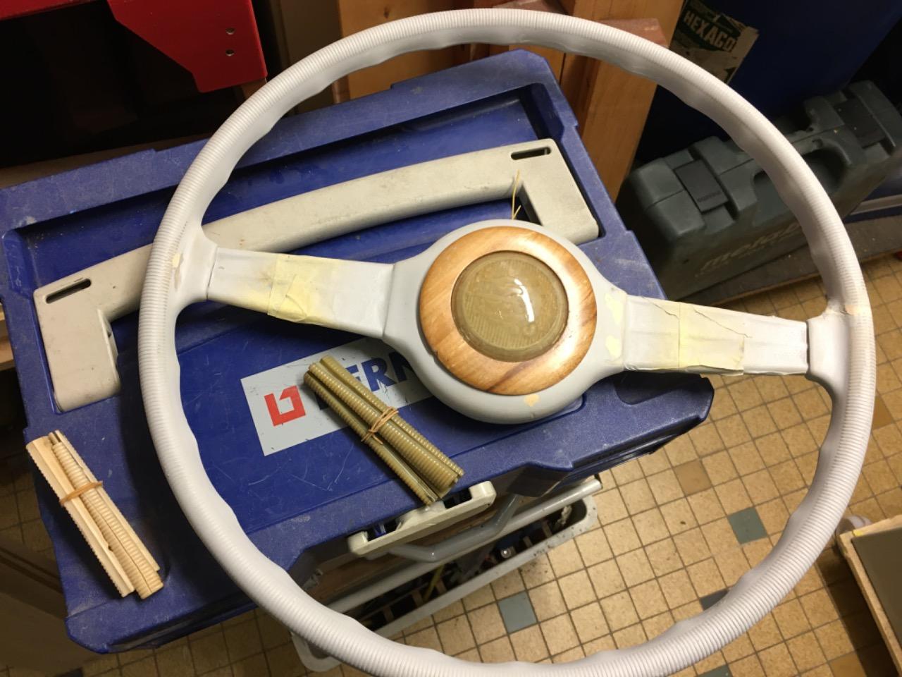 Lot de pièces CITROEN Traction 11bl LesAnciennes.com