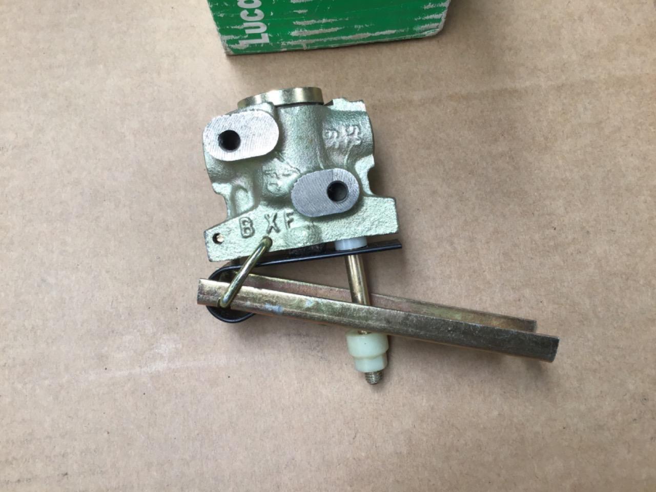 RÉPARTITEUR DE FREINS RENAULT 5 (R5) LesAnciennes.com