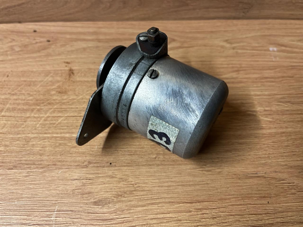 Moteur essuie-glaces RENAULT Celtaquatre LesAnciennes.com