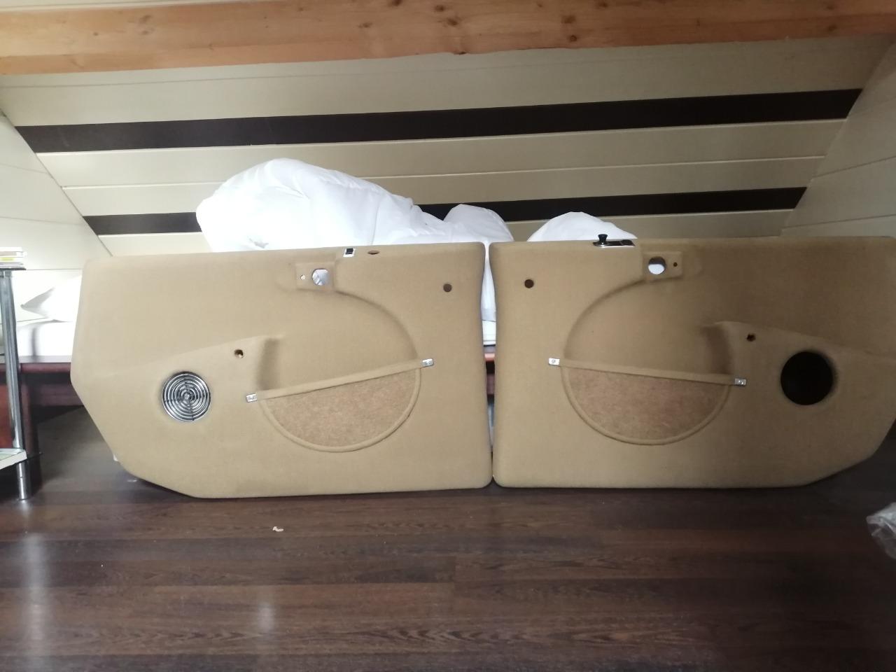 CITROEN CX Prestige panneaux de portes arrières LesAnciennes.com