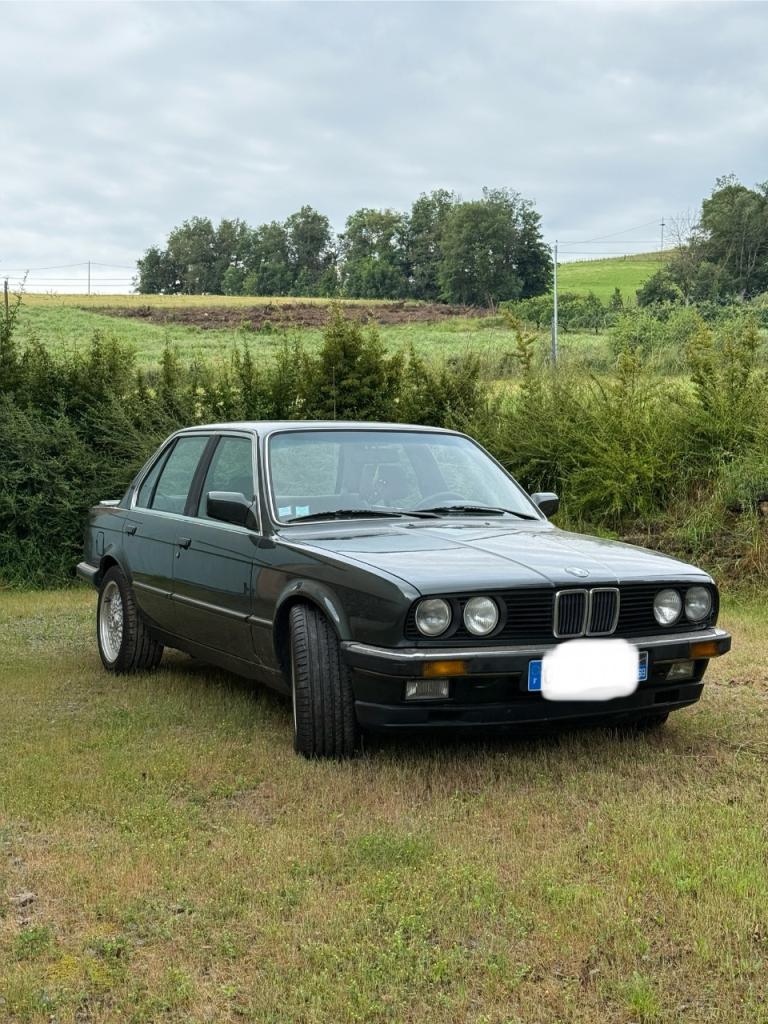 BMW 323 E30 - 1985 LesAnciennes.com