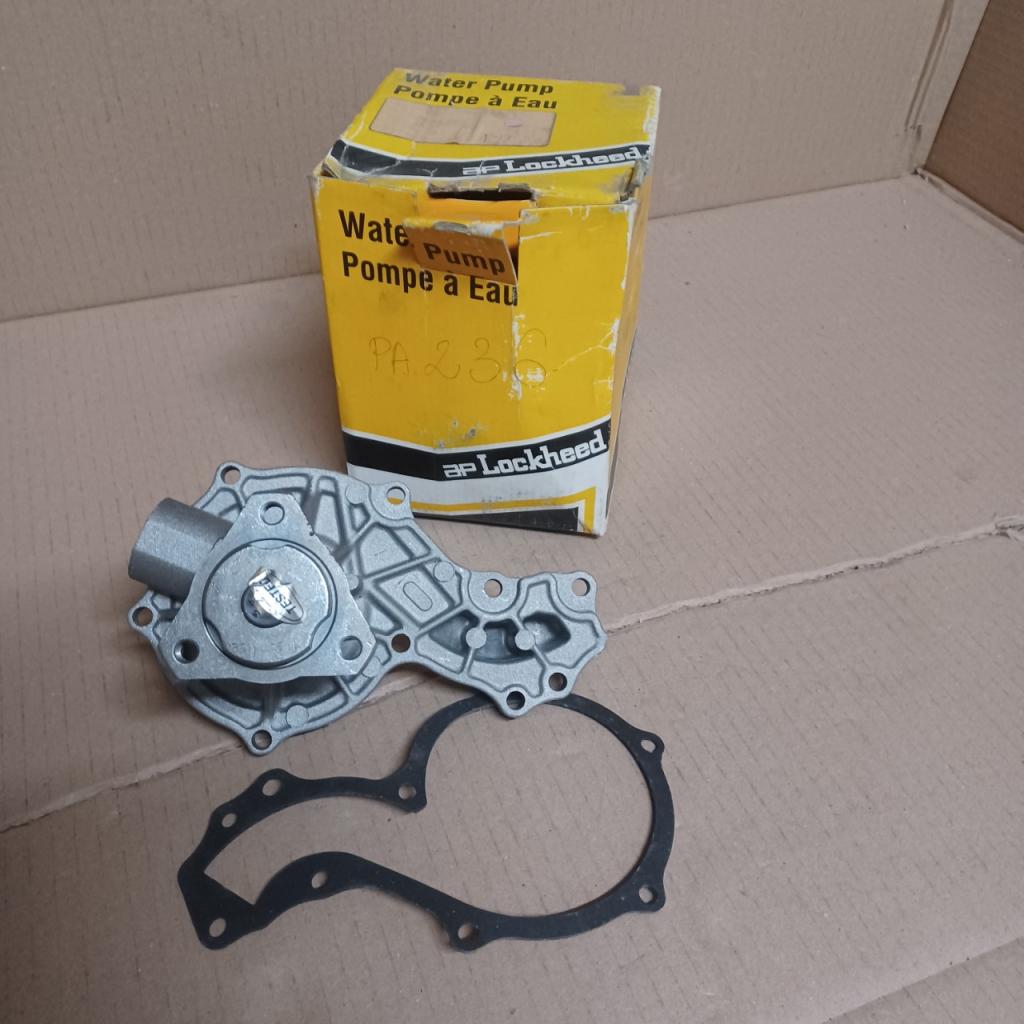 Pompe à eau Audi 80 1.3 1.5 1.6 VW jetta passat go LesAnciennes.com