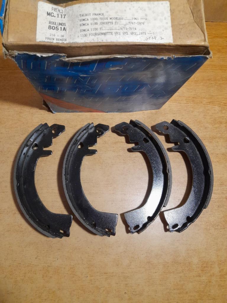 Jeu de mâchoires de frein Simca 1000 1100 LesAnciennes.com