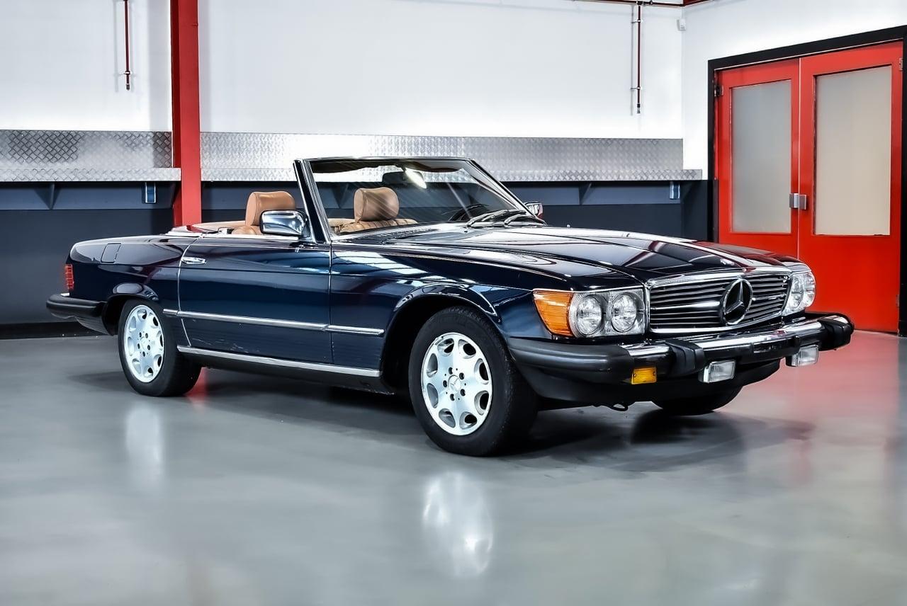 1983 Mercedes-Benz R107 380SL Convertible 3,8L V8 LesAnciennes.com