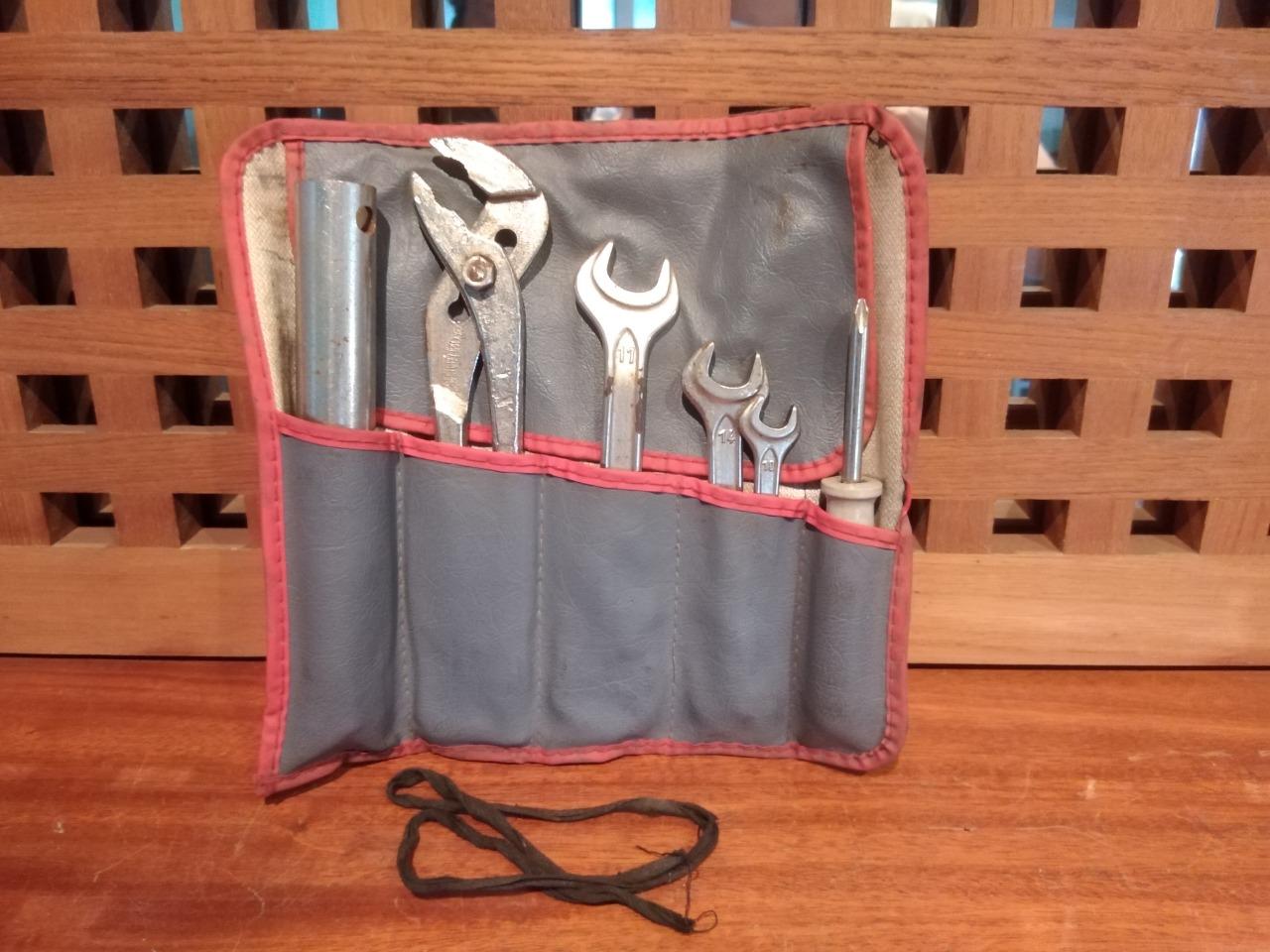 BMW 1500 1600 2002 LesAnciennes.com