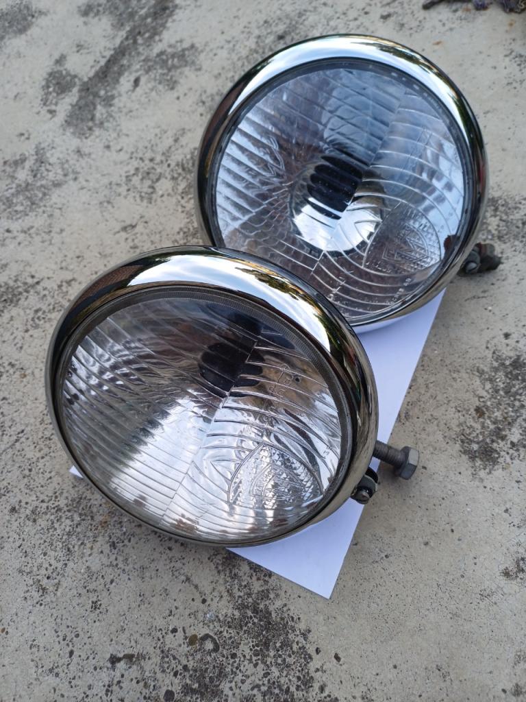Paire de phares Marchal CITROEN Traction LesAnciennes.com