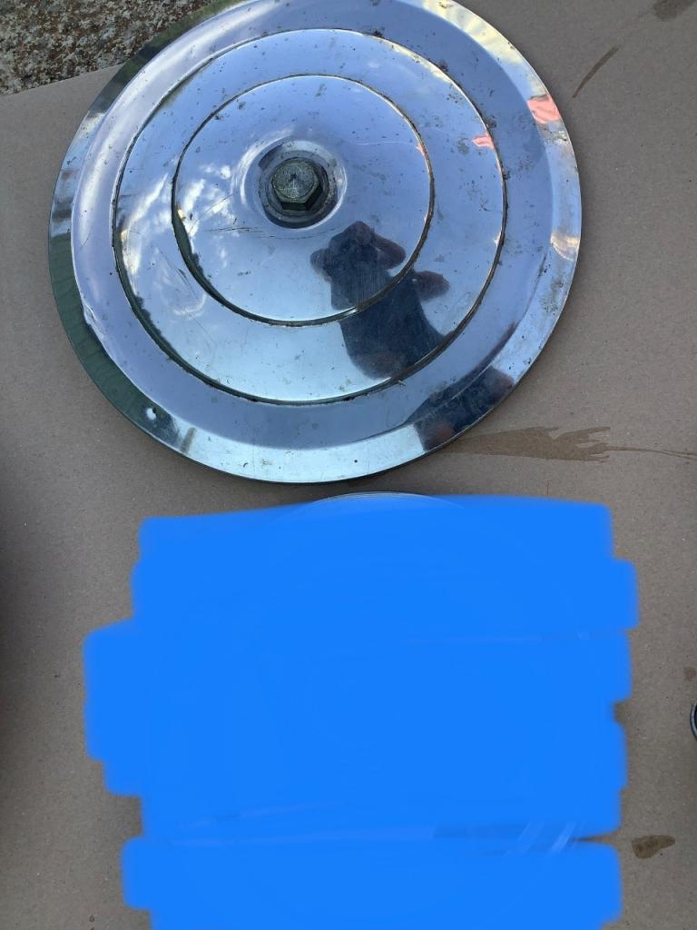 Enjoliveur PEUGEOT 403 LesAnciennes.com