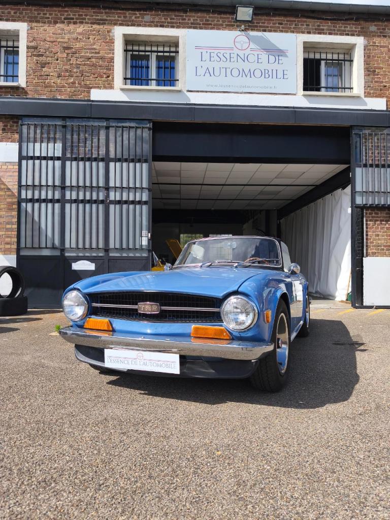 TRIUMPH TR6 ROADSTER - 1971 LesAnciennes.com