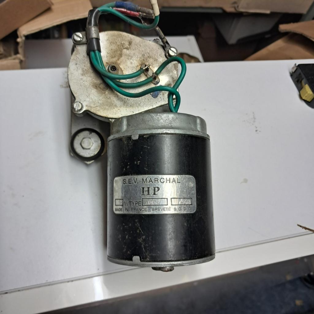 Moteur essuie glace marchal 662 SIMCA 1100 neuf LesAnciennes.com