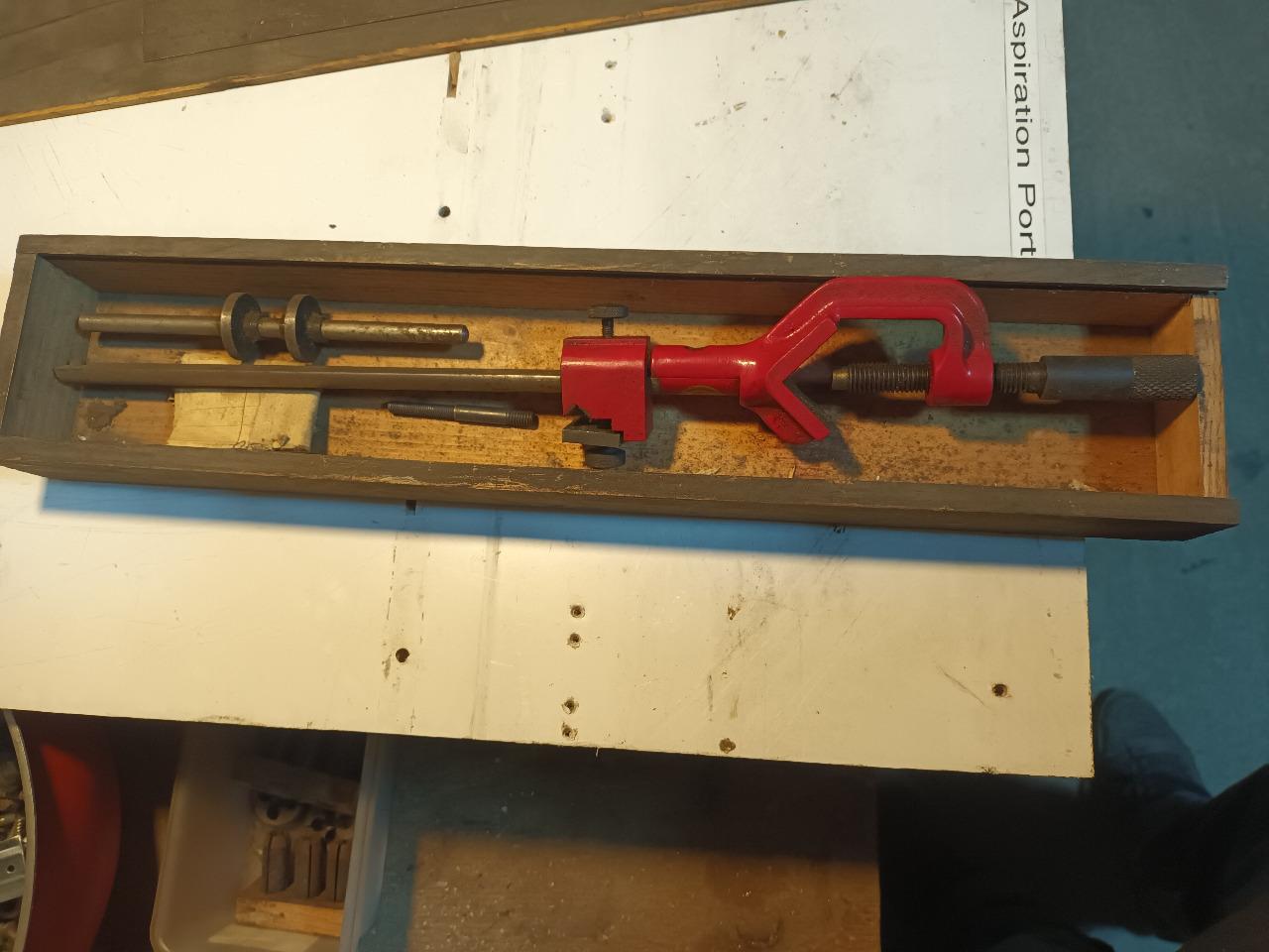 Outillage ancien LesAnciennes.com