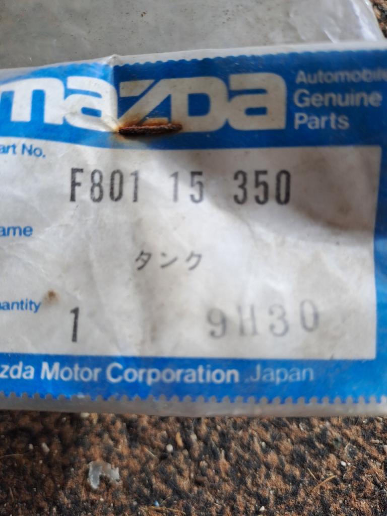 Vase expansion MAZDA 626 Gc LesAnciennes.com