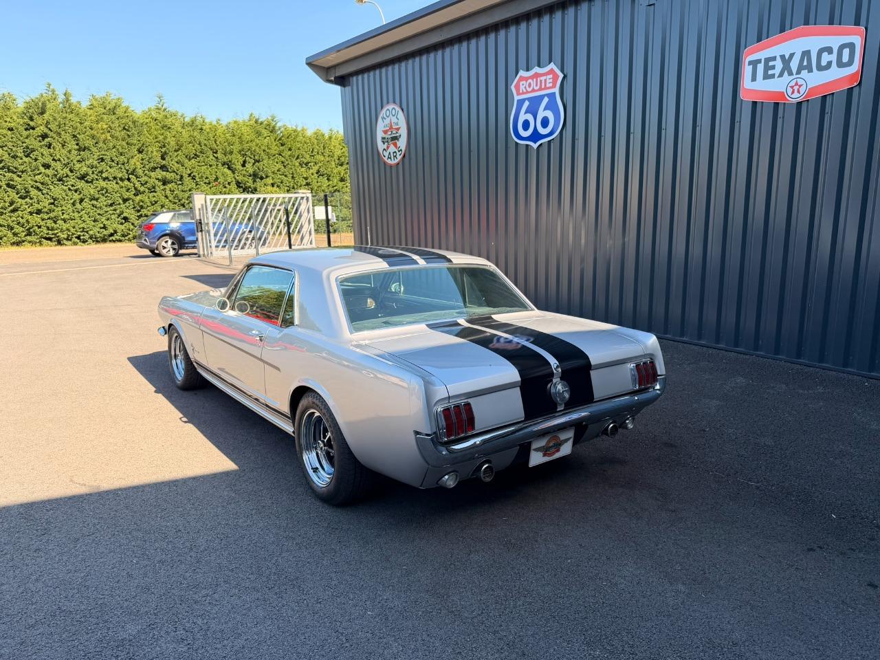 FORD Mustang Coupe - 1966 LesAnciennes.com