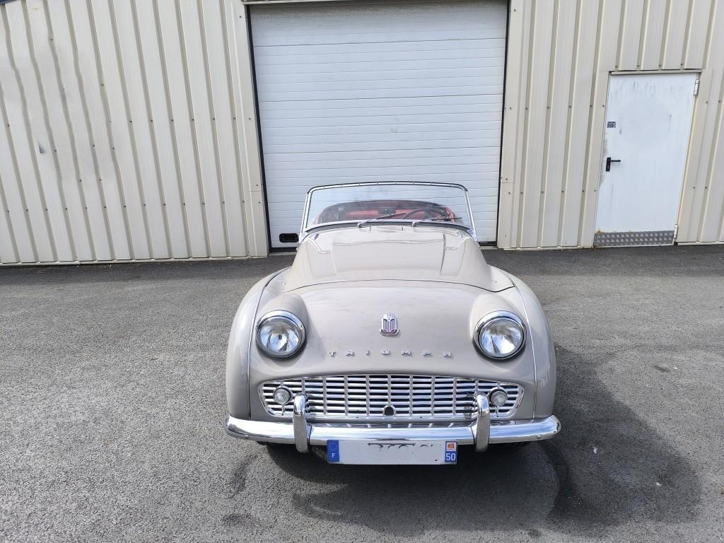 TRIUMPH TR3A CABRIOLET OVERDRIVE - 1958 LesAnciennes.com