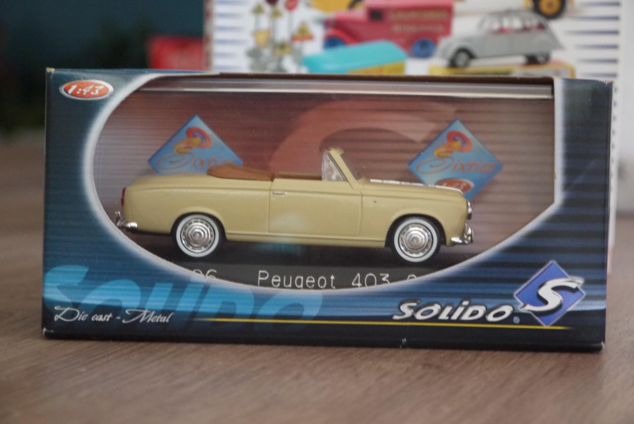 Miniature Peugeot 403 1/18 Welly Cabriolet Noire Geschlossene Ausführung 1:18 - Voiture