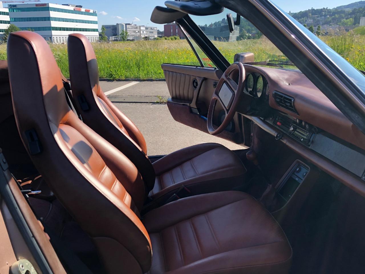 PORSCHE 911 Carrera 3.2 G50 Cab - 1987 LesAnciennes.com