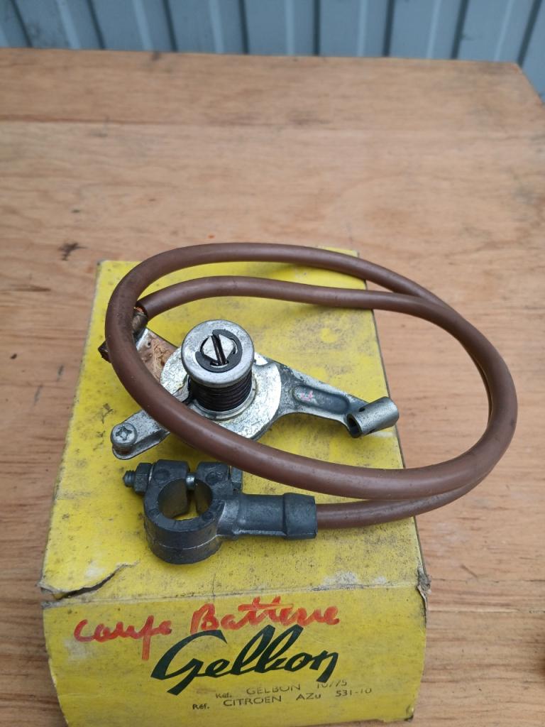 Coupe batterie CITROEN 2CV AZU fourgonnette LesAnciennes.com