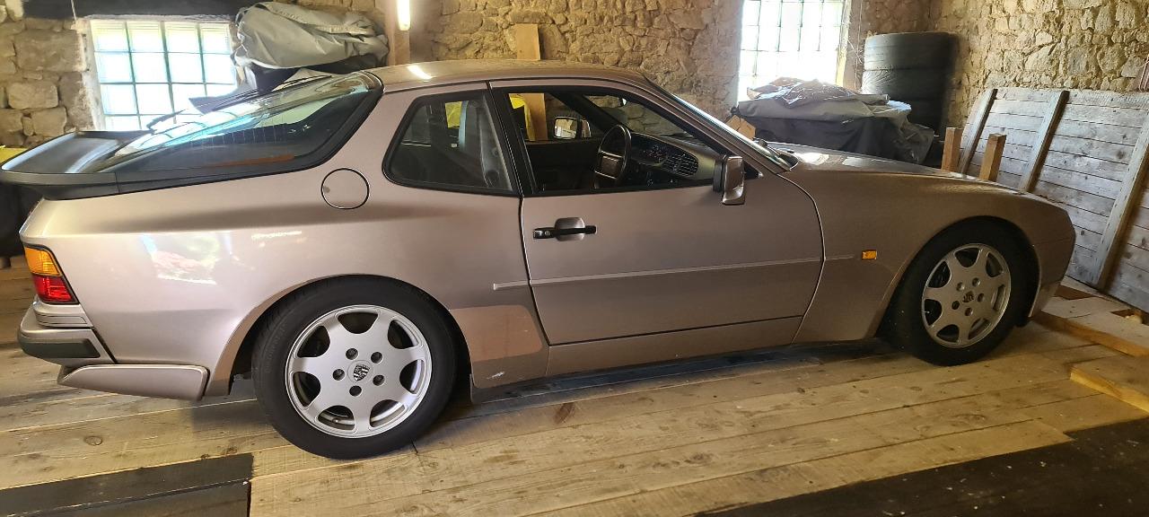 PORSCHE 944 Turbo Cup/S - 1988 LesAnciennes.com