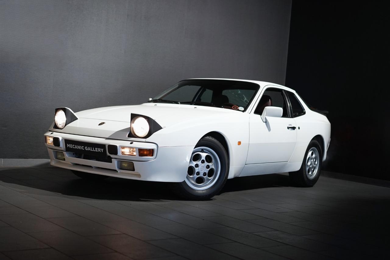 PORSCHE 944 S 2.5 - 1987 LesAnciennes.com