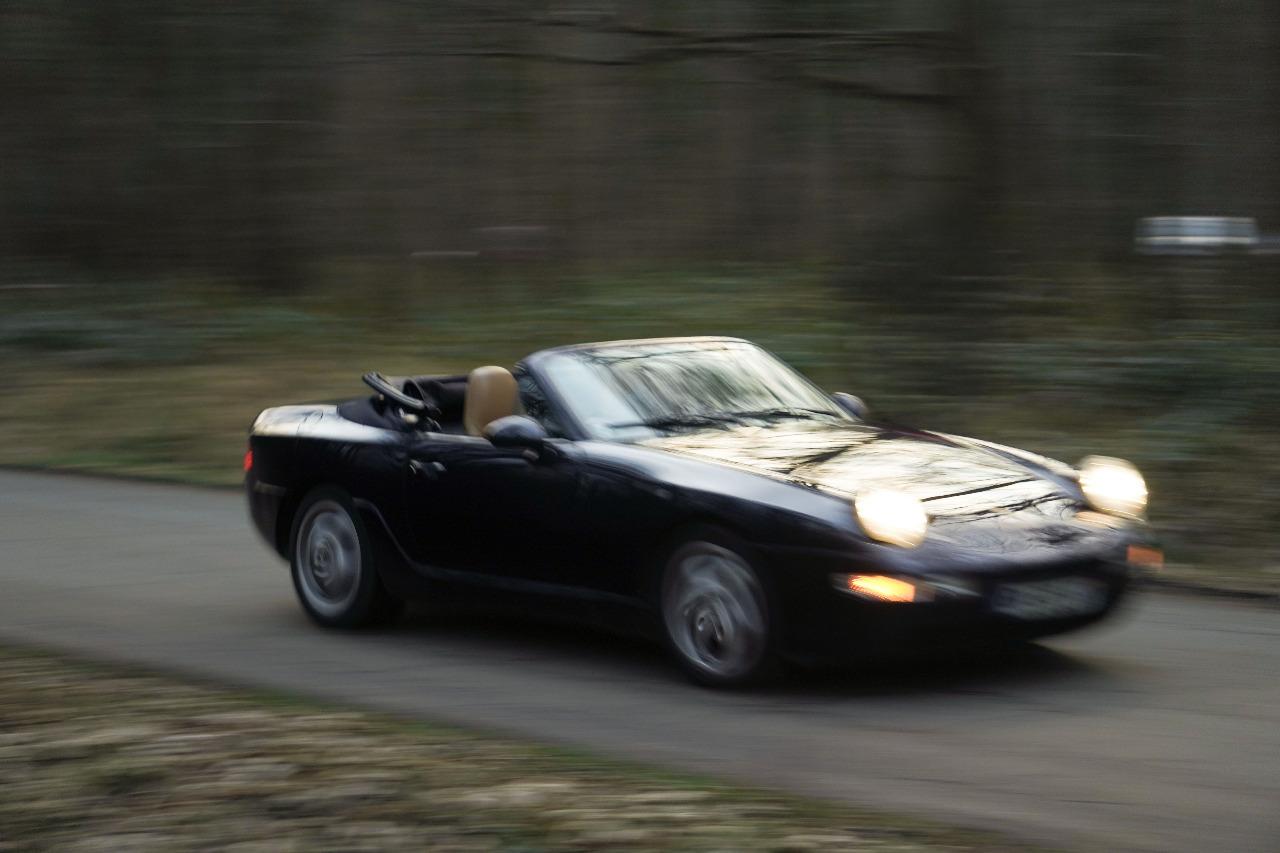 PORSCHE 968 Cabriolet - 1993 LesAnciennes.com