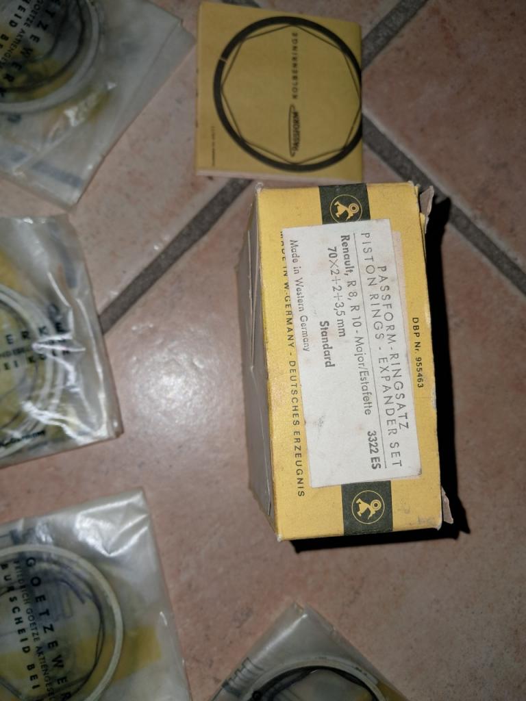 Piston rings Renault R8 R10 Major/Estafett 3322 ES LesAnciennes.com