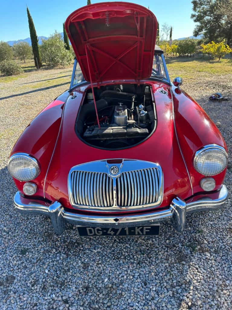 MG MGA 1600 cc cabriolet - 1960 LesAnciennes.com