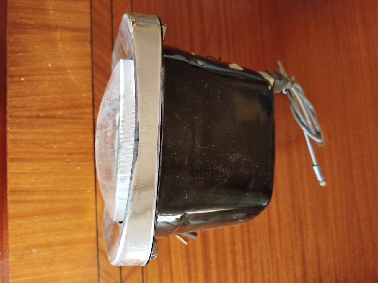 Phare gauche complet pour CITROEN Dyane LesAnciennes.com