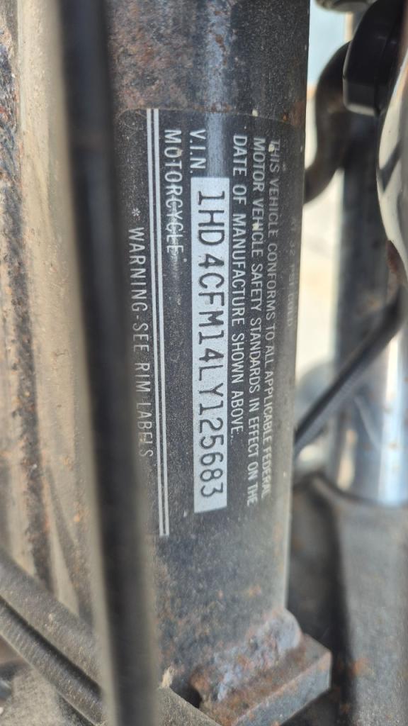 HARLEY DAVIDSON Sportster 883 - 1990 LesAnciennes.com