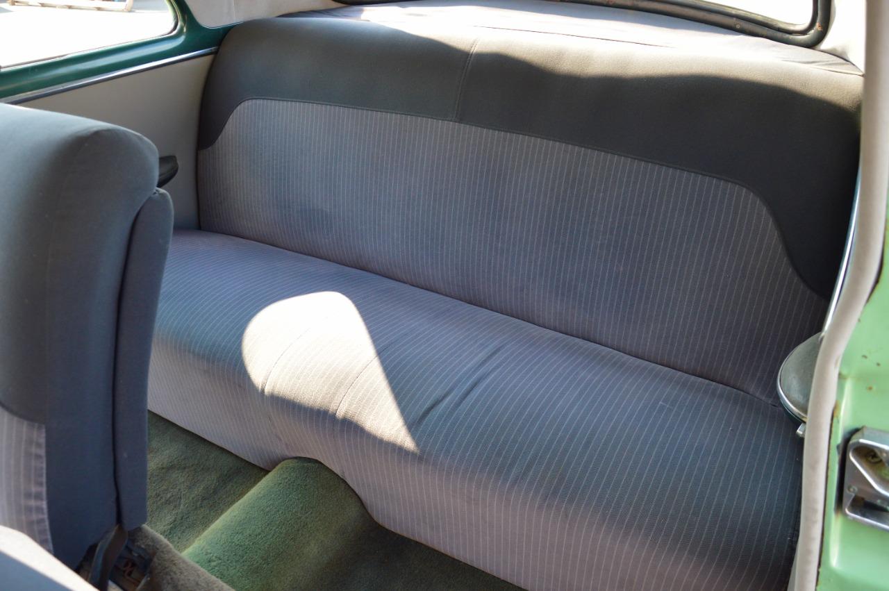 CHEVROLET De Luxe Styleline - 1950 LesAnciennes.com