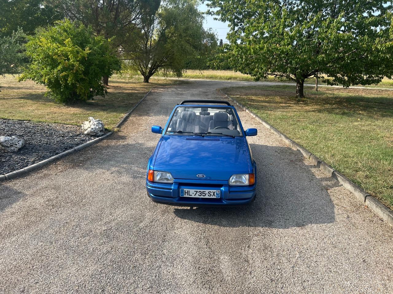 FORD Escort XR3i CABRIOLET - 1989 LesAnciennes.com
