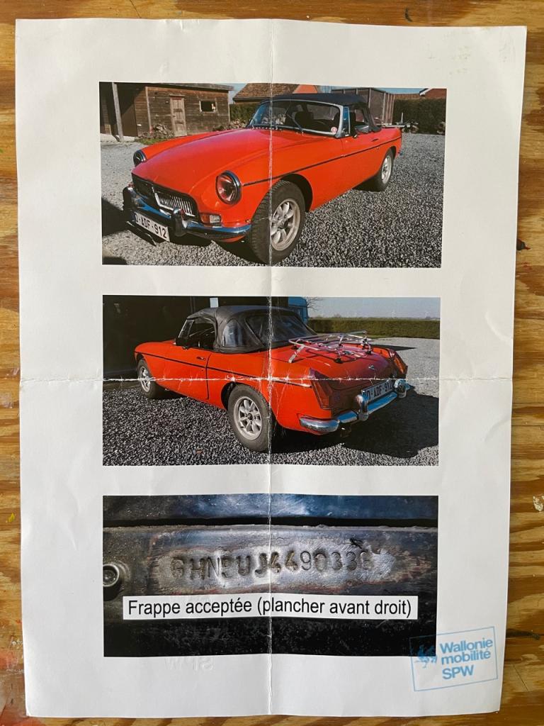 MG MGB MG B Roadster - 1977 LesAnciennes.com