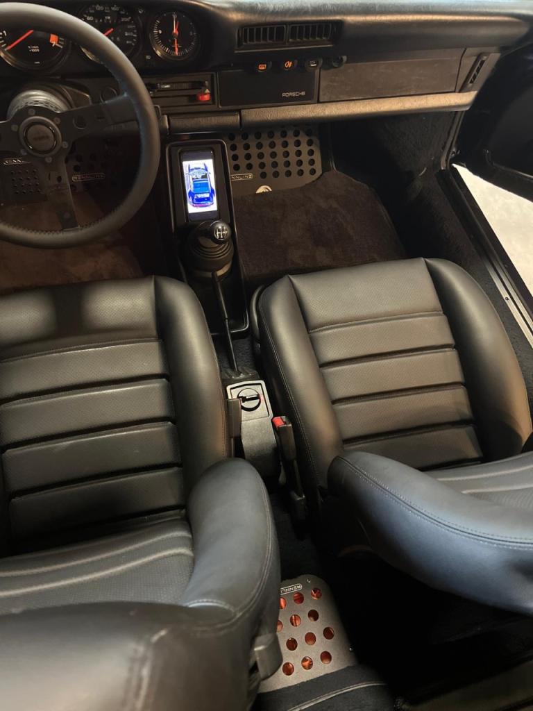 PORSCHE 911 930 g 3.2 targa - 1985 LesAnciennes.com