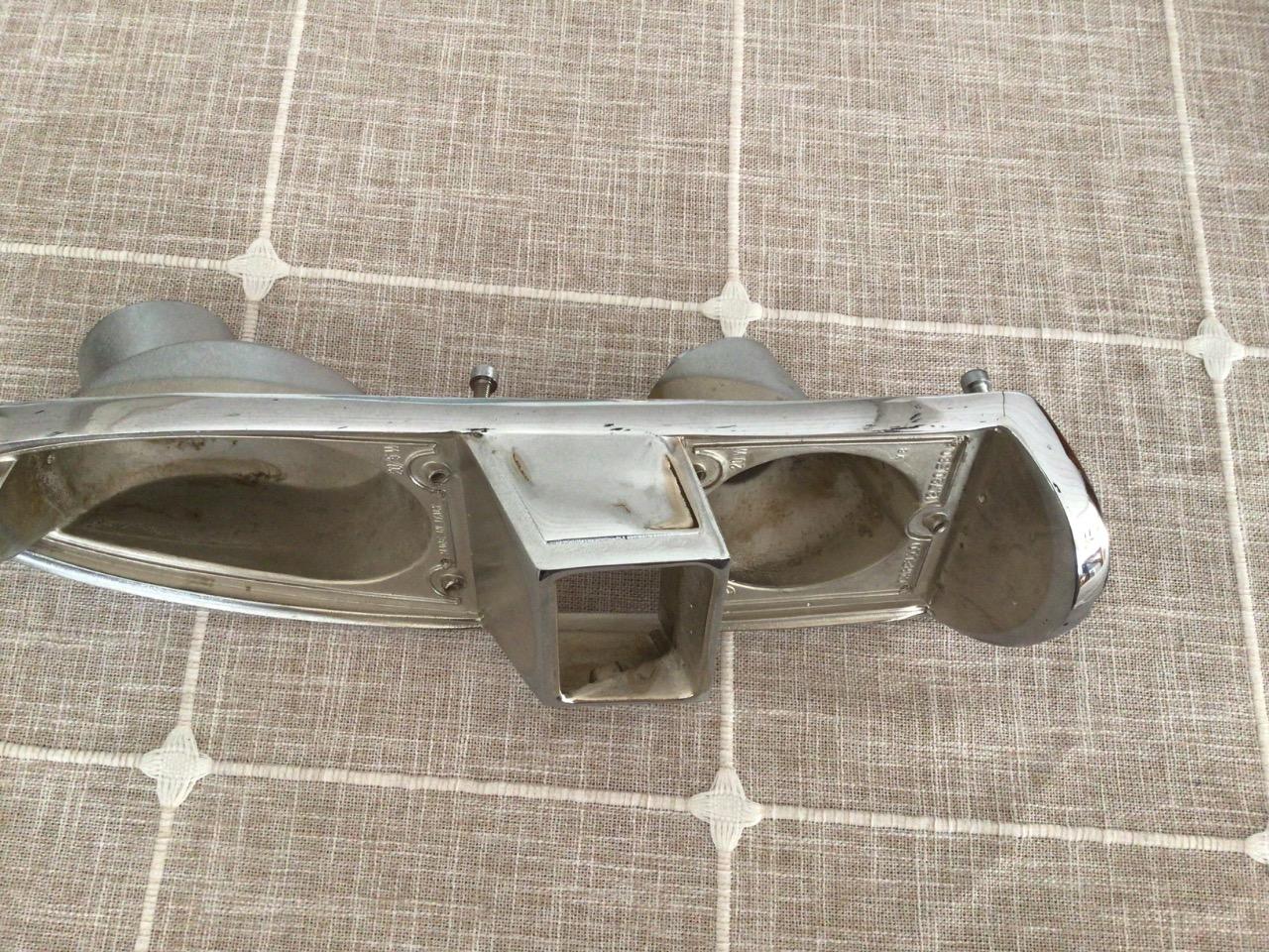 Support de feu PEUGEOT 404 LesAnciennes.com