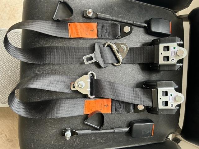 Ceintures de sécurité pour Ferrari Testarossa LesAnciennes.com