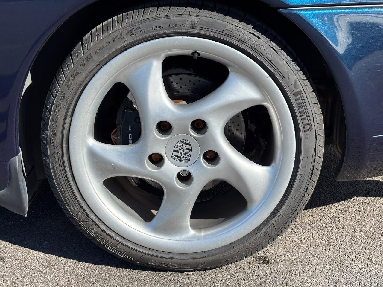 PORSCHE 911 911 996.1 Carrera - 1999 LesAnciennes.com