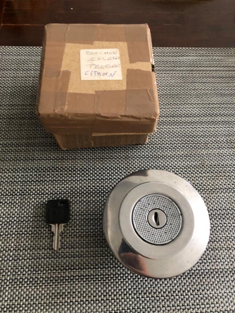 Bouchon de réservoir Peugeot Citroën Renault LesAnciennes.com