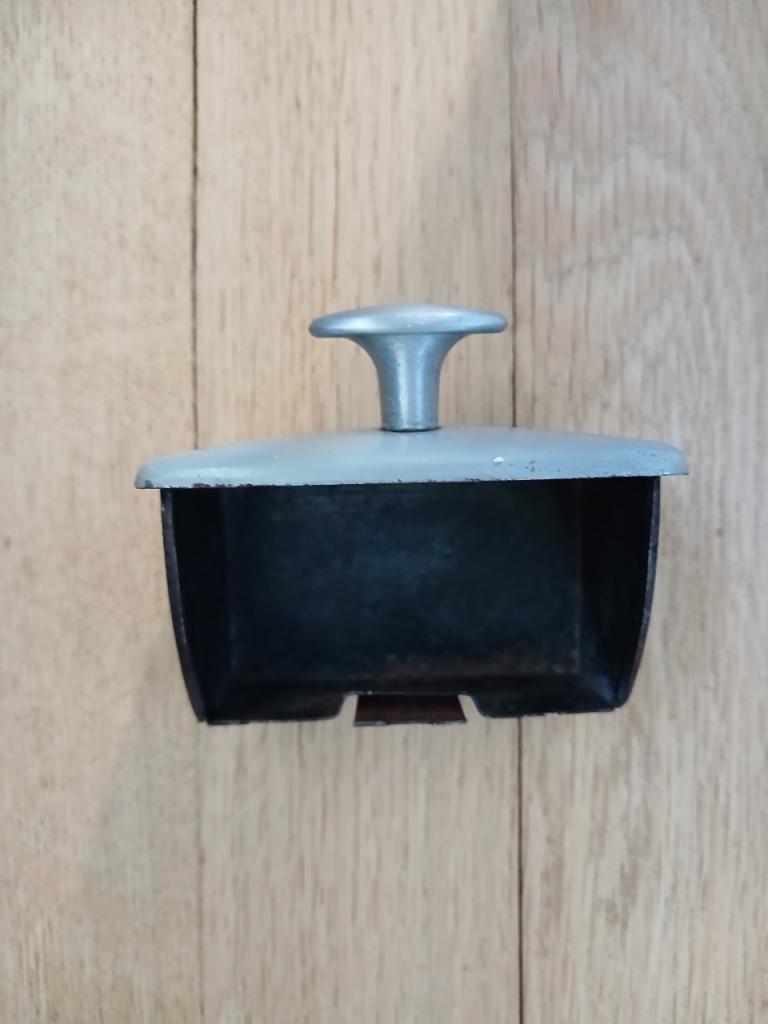 Cendrier pour tableau de bord Traction LesAnciennes.com