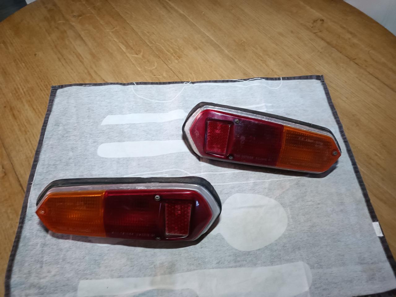 LOT DE PIECES RENAULT 16 (R16) LesAnciennes.com