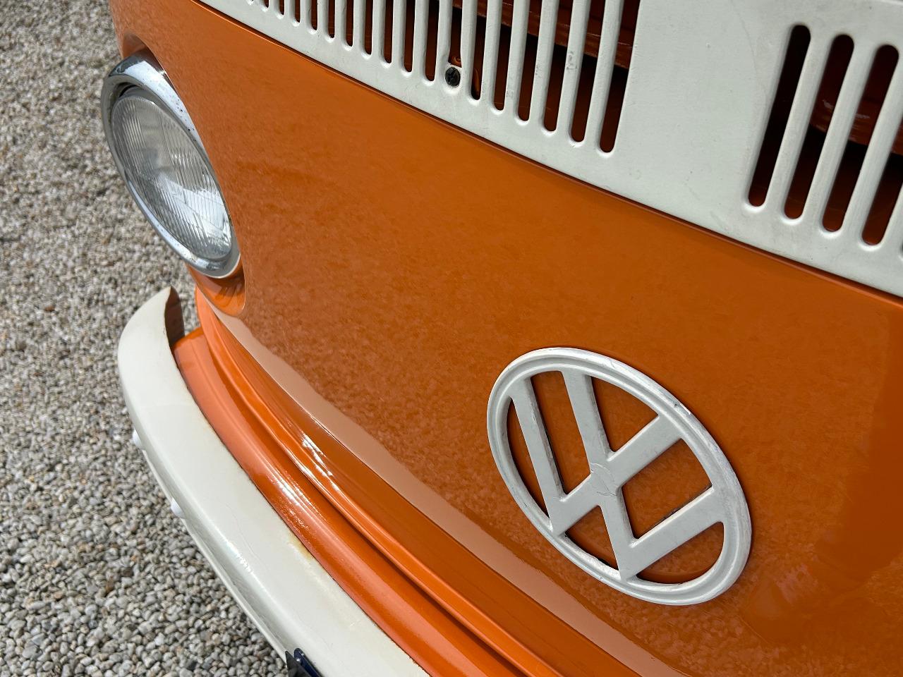 VOLKSWAGEN Combi 26-16AS - 1975 LesAnciennes.com