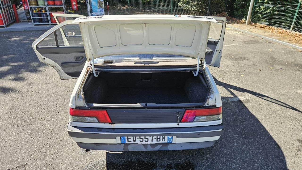 PEUGEOT 405 GR - 1989 LesAnciennes.com
