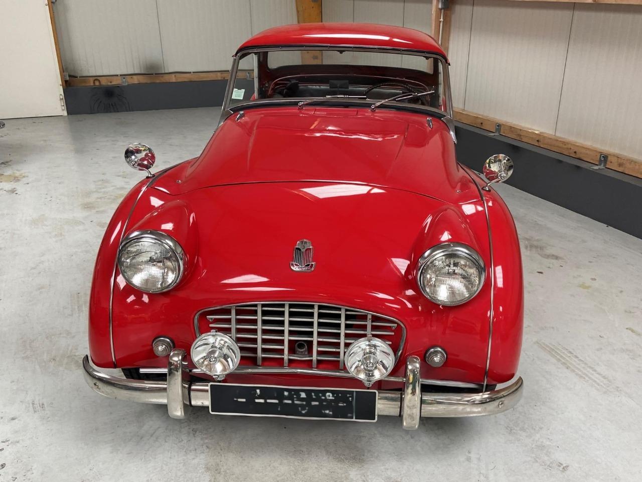 TRIUMPH TR3 CABRIOLET - 1956 LesAnciennes.com