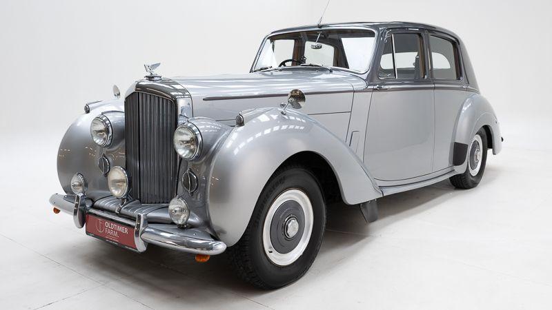 BENTLEY R-type Standard Steel Saloon - 1954 LesAnciennes.com