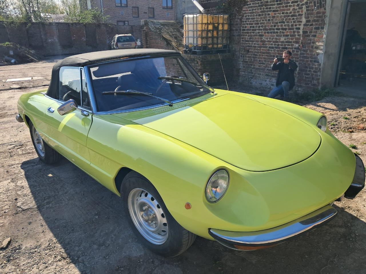 ALFA ROMEO Spider - 1971 LesAnciennes.com