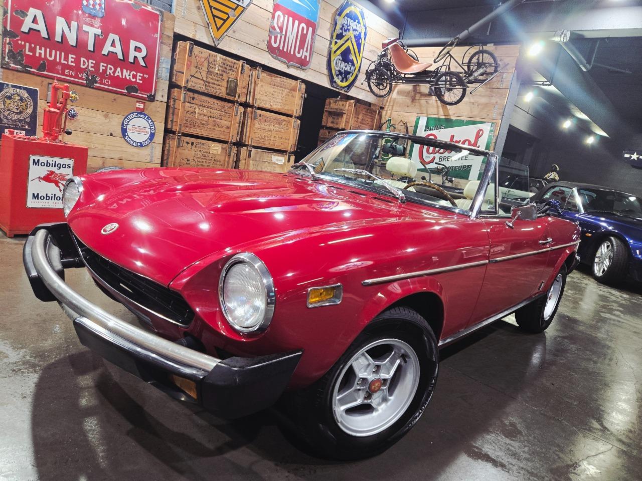 FIAT 124 Spider 1800 - 1975 LesAnciennes.com